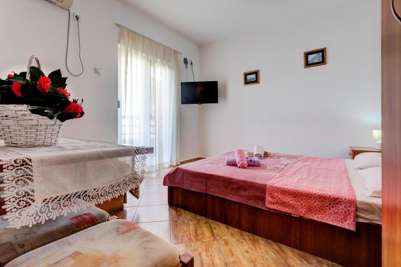 Villa Savovic Petrovac Εξωτερικό φωτογραφία