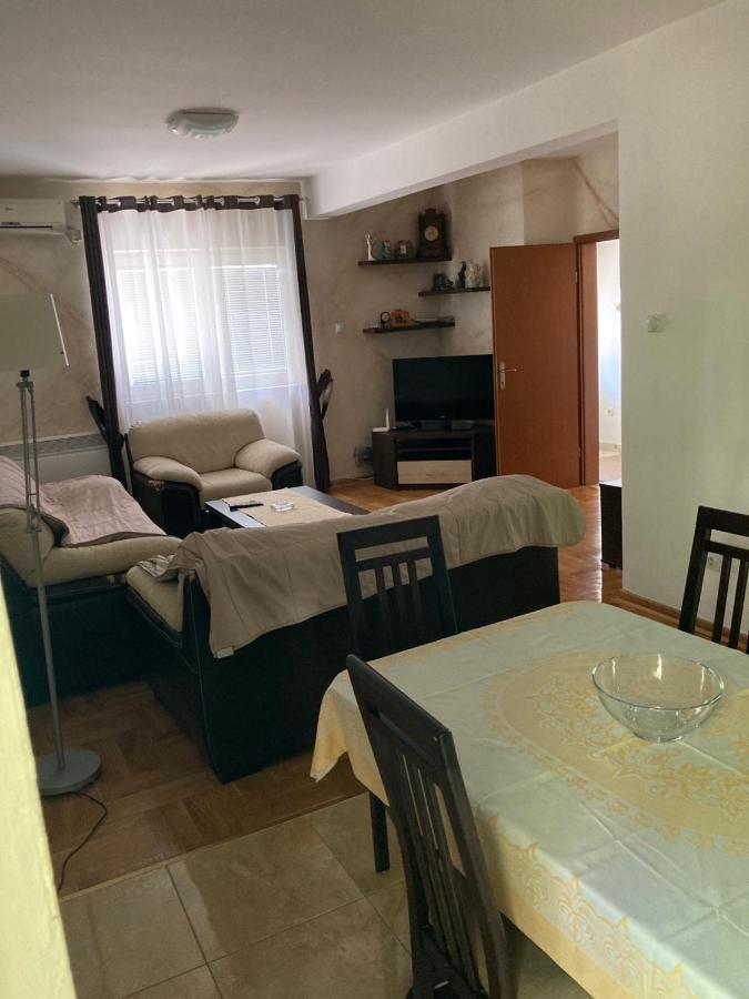 Villa Savovic Petrovac Εξωτερικό φωτογραφία